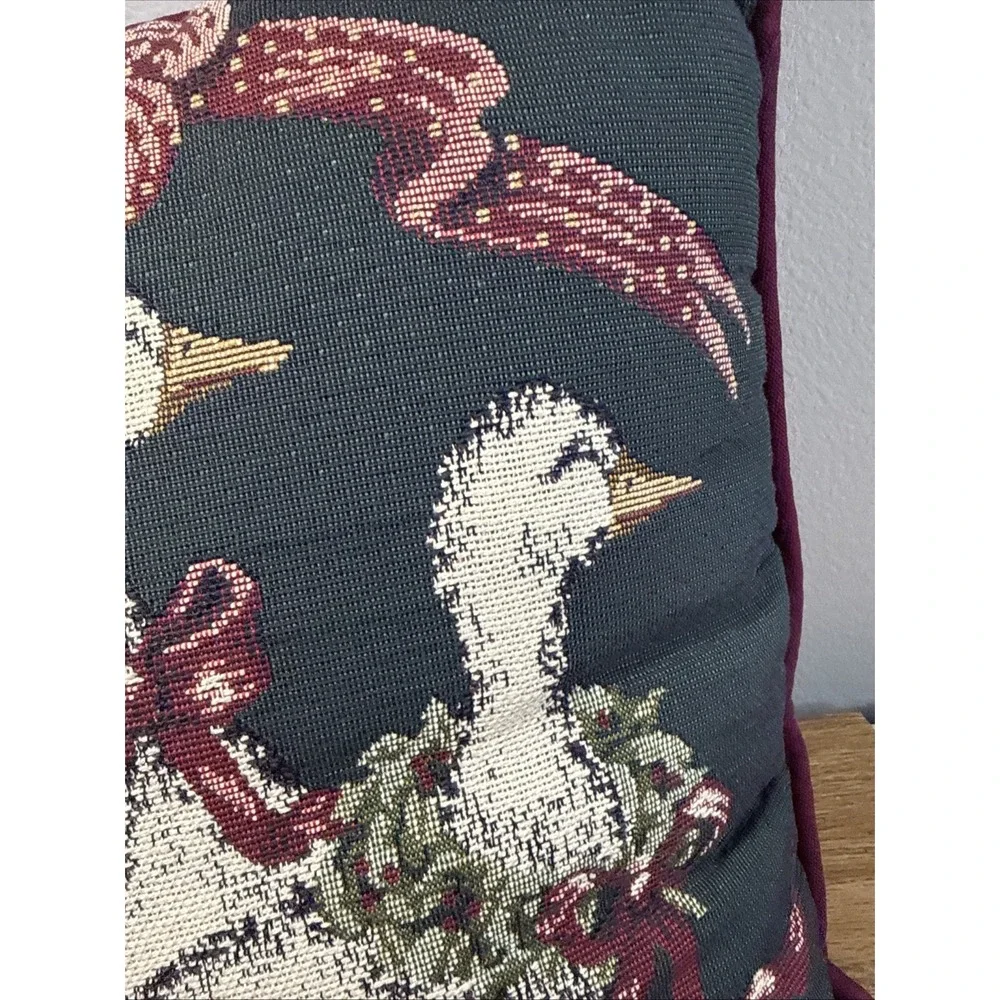 Vintage Holiday Throw‎ Pillow Three Geese